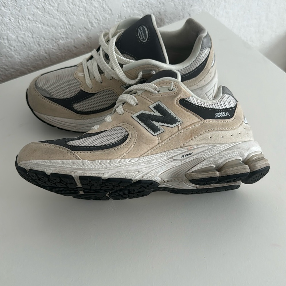New Balance 2002r running shoes